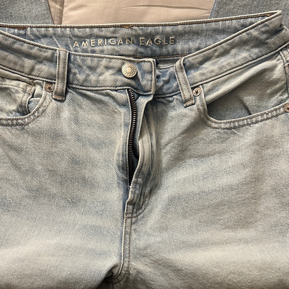 American Eagle Outfitters Mom Jean - Picture 5 of 8